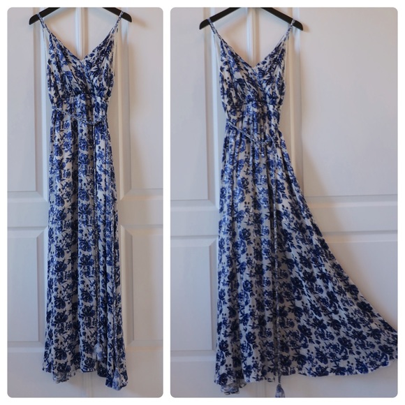 ALICE + OLIVIA Samantha Belted Floral Maxi Dress - Picture 10 of 12